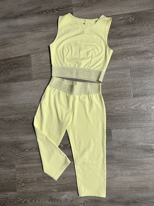 Костюм GUESS  оригінал р.10
