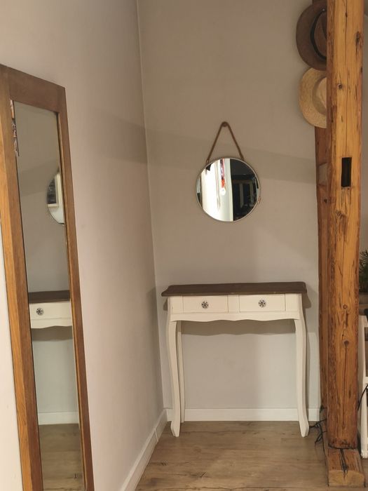 Toaletka / komoda z lustrem wiszącym
