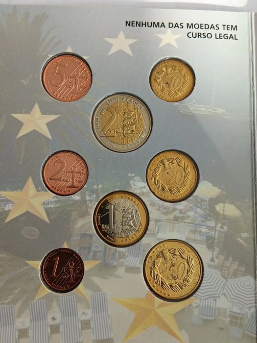 Carteira com moedas sem curso legal da Madeira