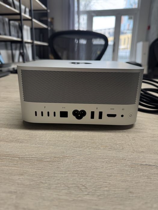 Apple Mac Studio M1 Max 10/32 Core 64GB RAM 2TB SSD