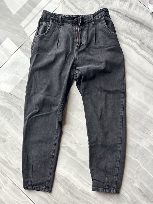 Стильні джинси чорного кольору