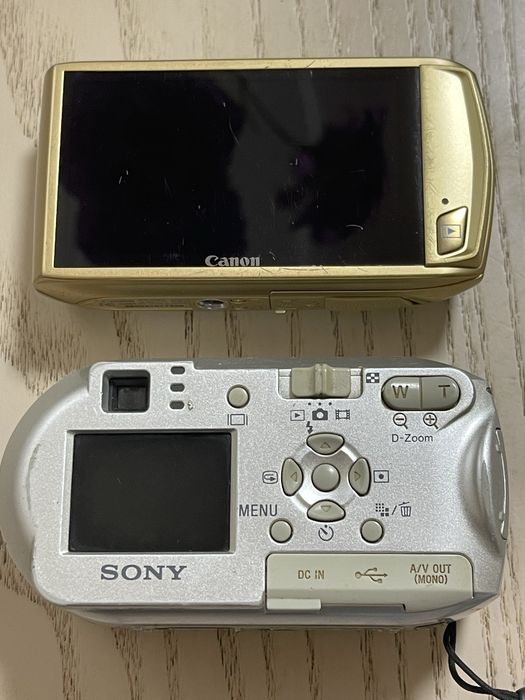 Canon  pc1584 ( ixus 310hs) и Sony dsc p43