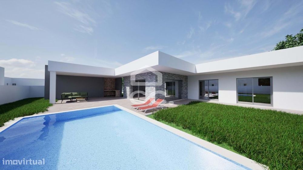 Moradia Em Construção