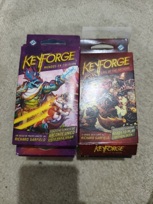 Conjunto decks Keyforge