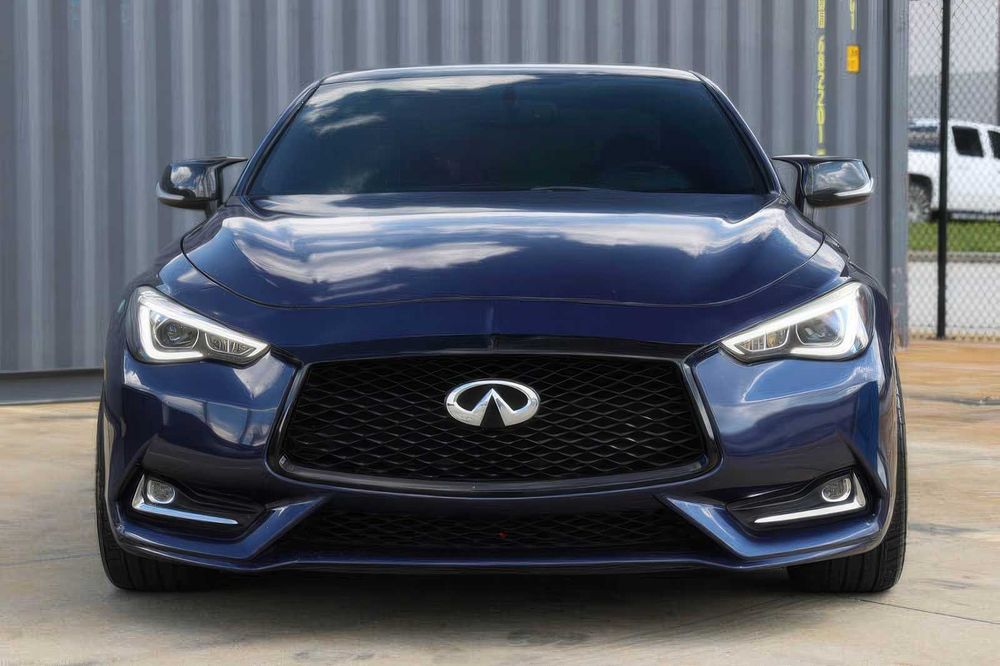 Infiniti Q60 Luxe      2018