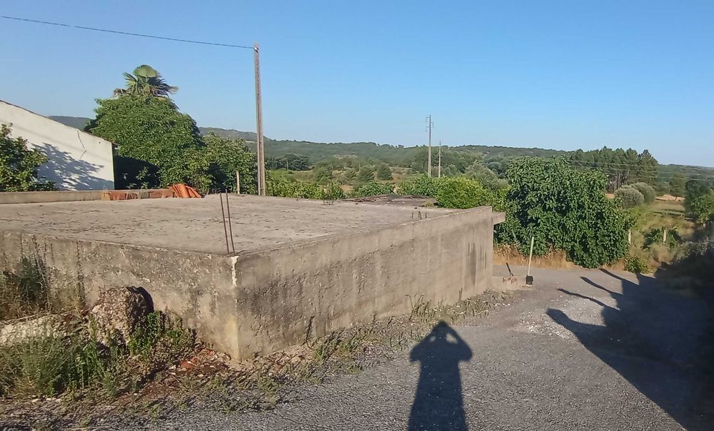 Imóvel p/ recuperar e Plantações.