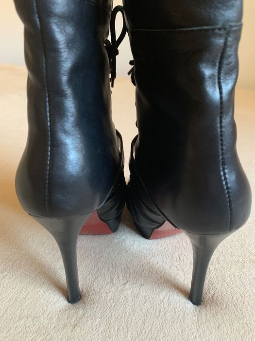 Czarne botki Kazar na obcasie rozmiar 36