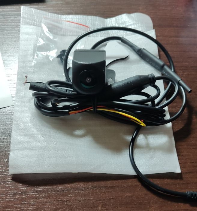 Sprzedam kamerę cofania wi-fi 720p