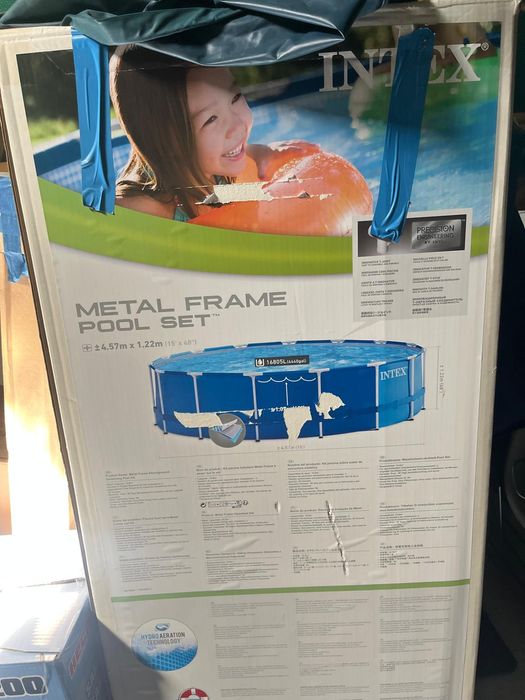 Basen ogrodowy z drabinką