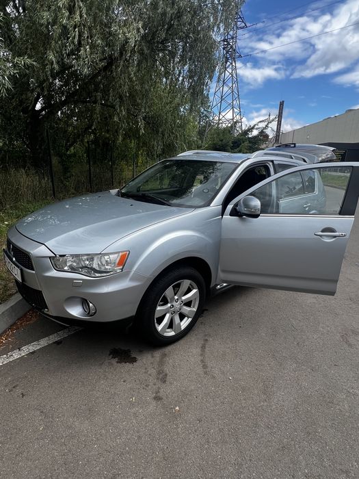 Mitsubishi outlander XL2010 rest 4wd