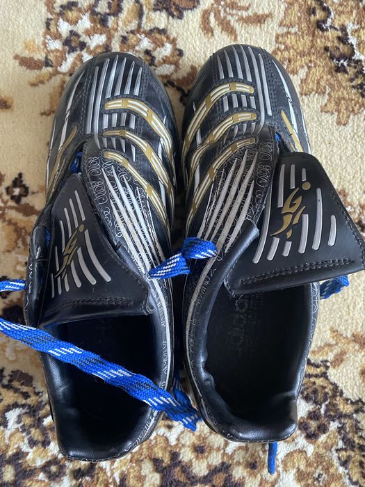 Кросівки бутси футбольні adidas 38 розмір