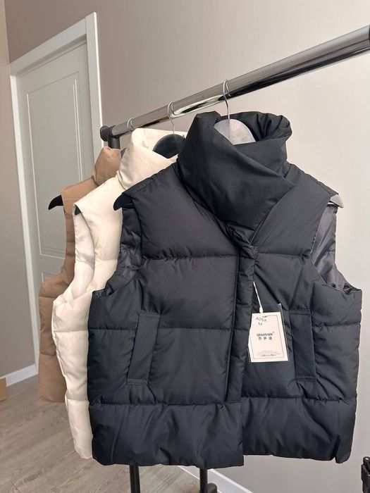 Жилетка жіноча безрукавка оверсайз чорна біла верхній одяг куртка