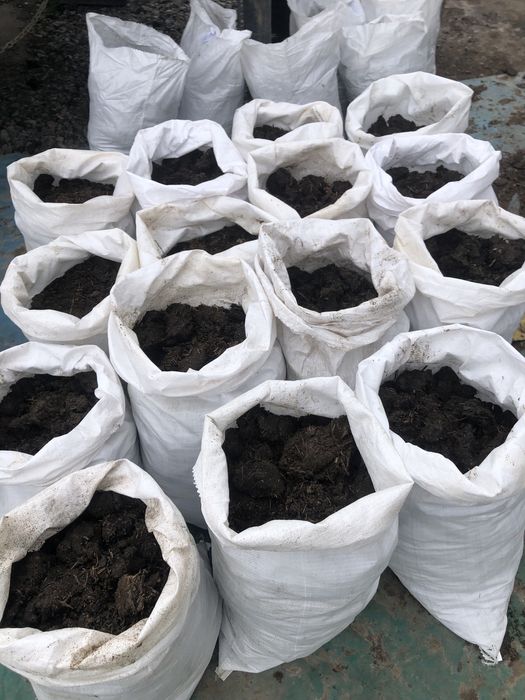 Перегной навоз коровий чернозем песок Зил Камаз мешок