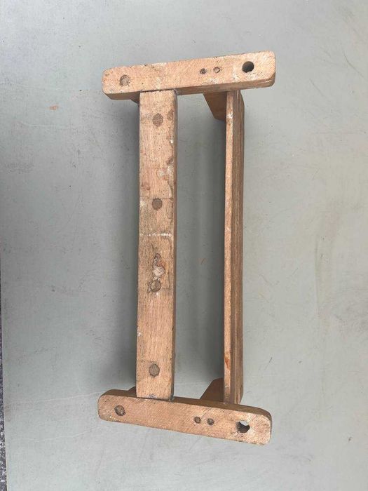 Вешалка деревянная