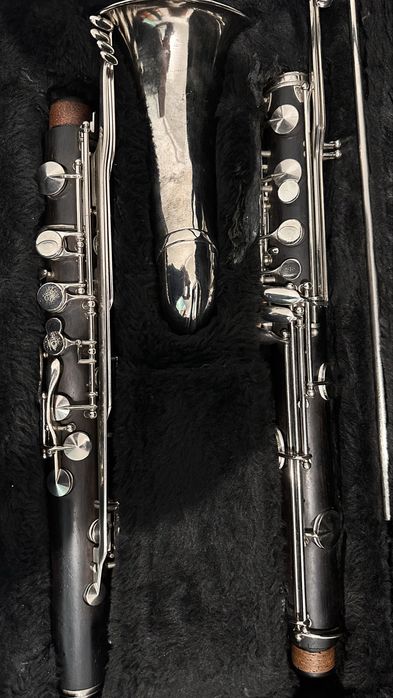 Clarone/clarinete Baixo + Suporte ( Som incrivel)