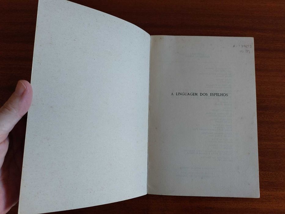 Livro A Linguagem dos Espelhos - Eufrázio Filipe