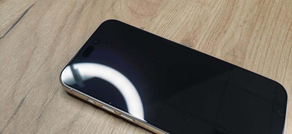 Apple iPhone 15 Pro Max 256GB white titanium/ OS 18 / фізична сім /— Чудовий стан / АКБ 87% / neverlock / магазин / гарантія