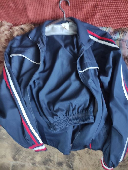 "Nike" - оригінальний фірмовий спортивний костюм.  В гарному стані. р 50.