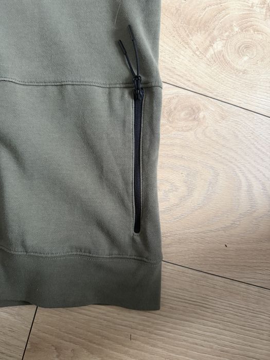 Bluza NIKE TECH ESSENTIALS CREW rozm S khaki/oliw