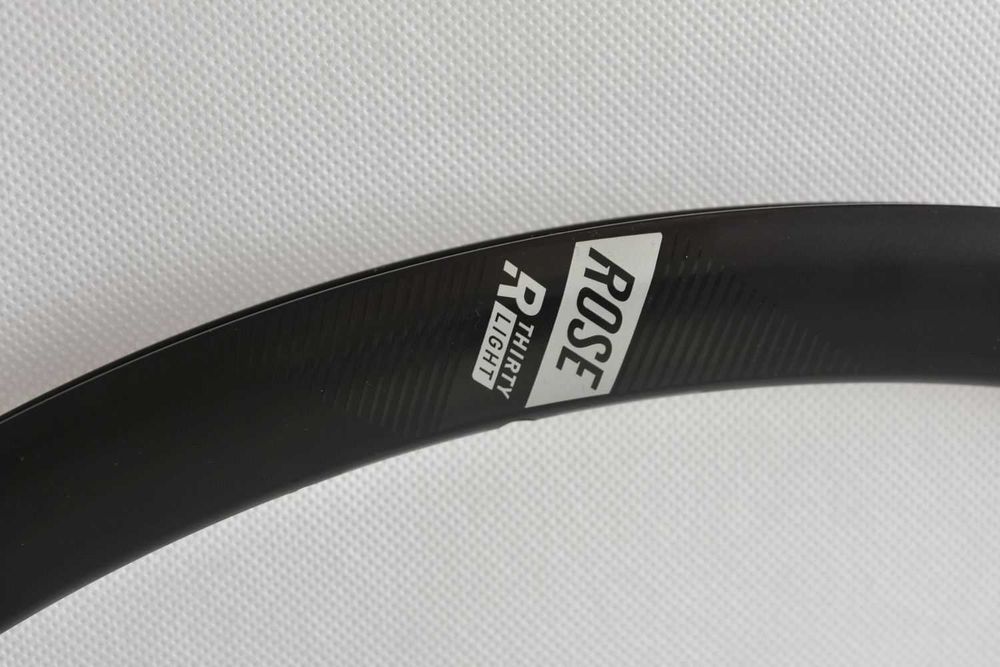 NIEUŻYWANA obręcz szosowa ROSE r thirty light disc ! 28' ! 622x19 ! 24ot. !