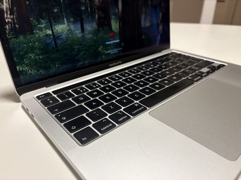 MacBook Pro 13 2020 i7 10gen / 32GB RAM /512GB SSD/ 82 CYKLI BATERII