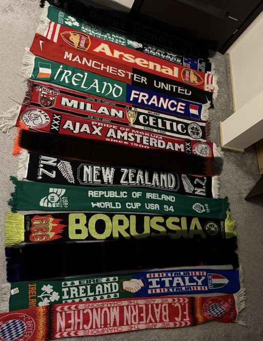 Duża kolekcja szalików piłkarskich 41 sztuk