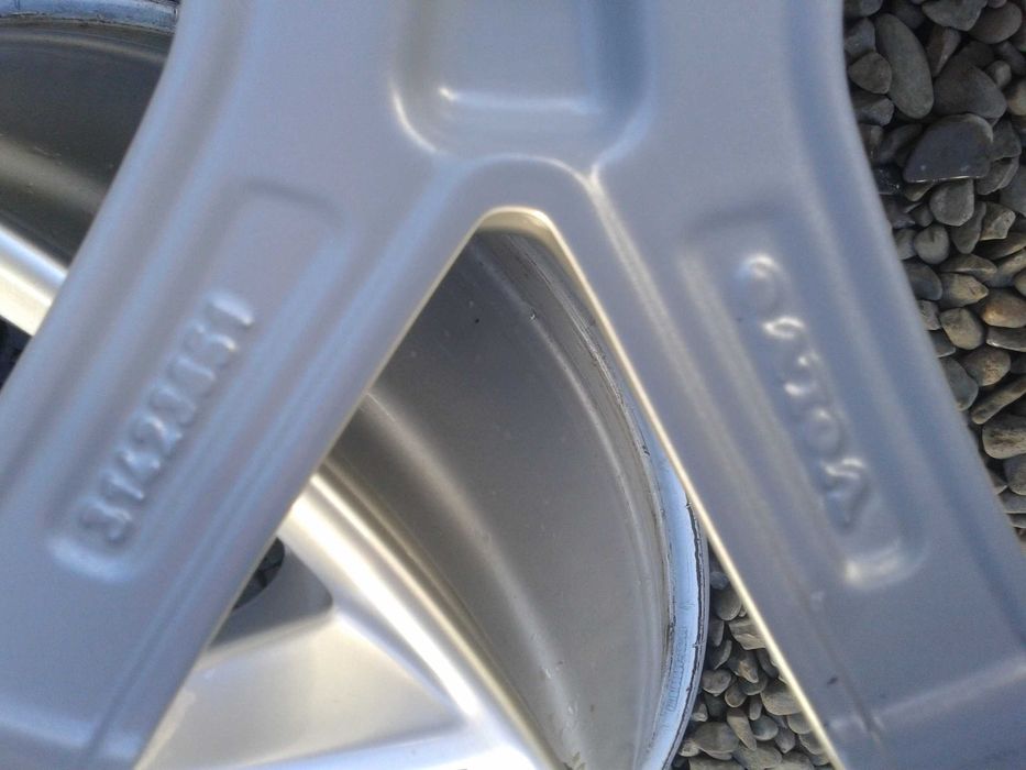 oryginalne r18 felgi s40 s60 v40 v50 v60 v70 5x108 c30 escape fusion