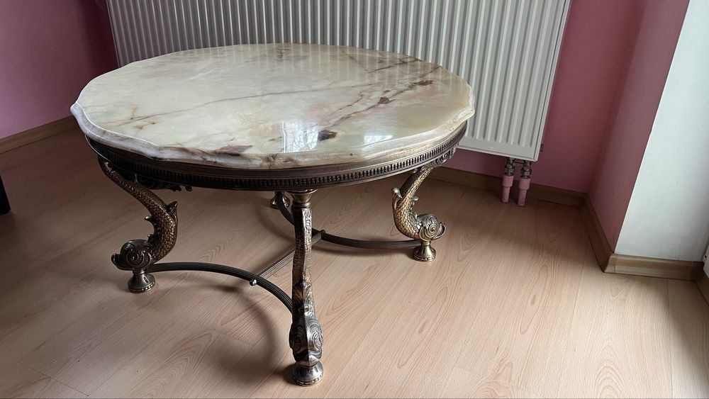 Продам журнальный мраморный столик