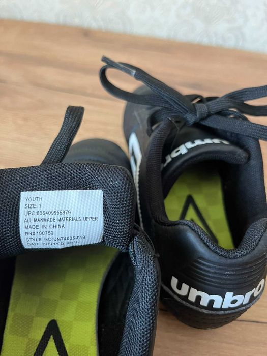 Футбольні бутси UMBRO 34р.