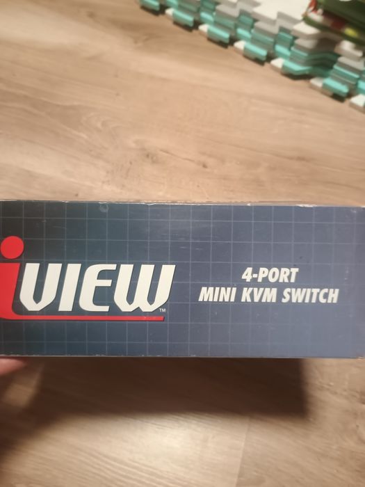 4-portowy switch