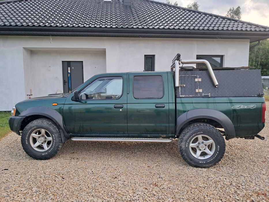 Nissan navara 2005