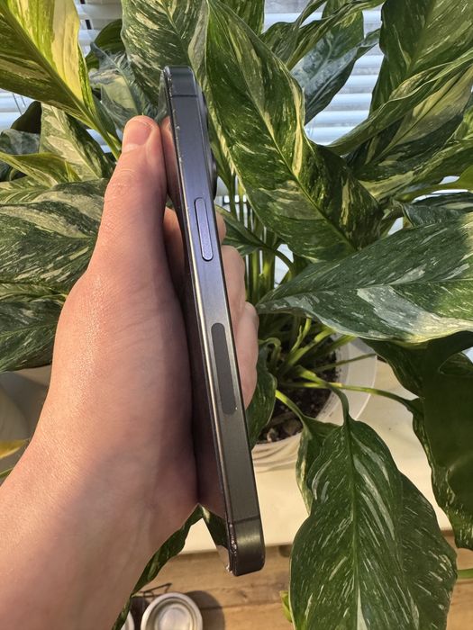 Iphone 15 pro 128 black e-sim