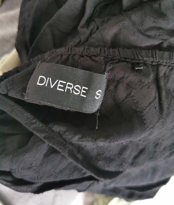 Sukienka Diverse S/M czarna na ramiączkach oversize stan bardzo dobry
