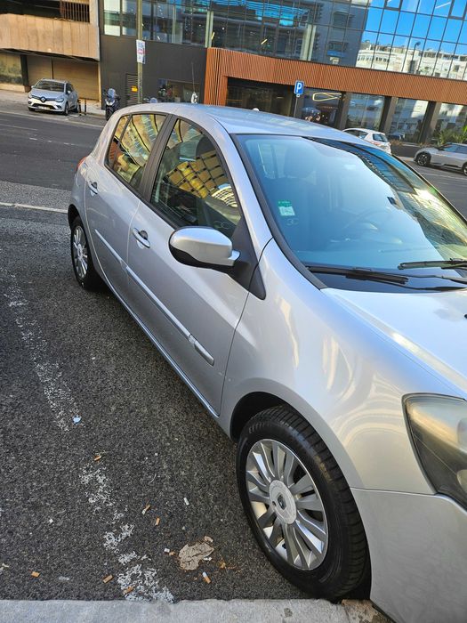 Renault Clio 1.1 Gasolina | 2012 | Pronto a Fazer Muitos Mais Quilómetros