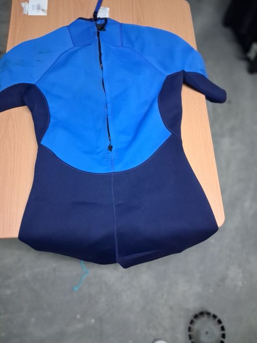 Fato de metgulho para surf atividades em agua fria