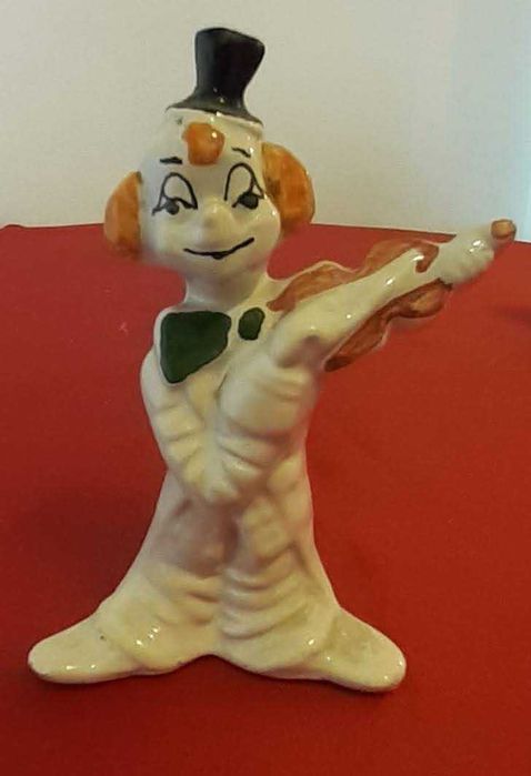 4 Miniaturas Palhaços em porcelana