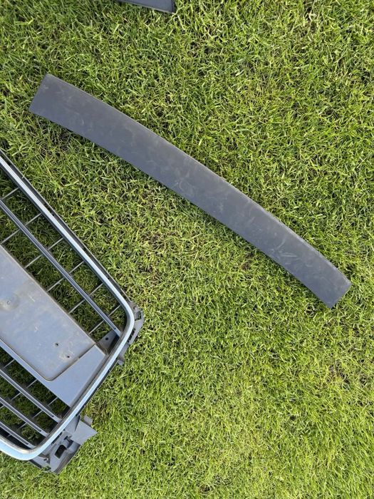 Atrapa grill audi a4 b8