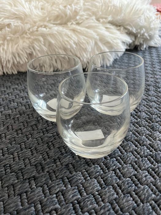 Copos de vidro novos