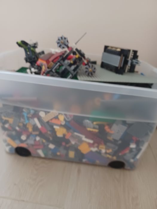 Sprzedam 12 kg klocków lego