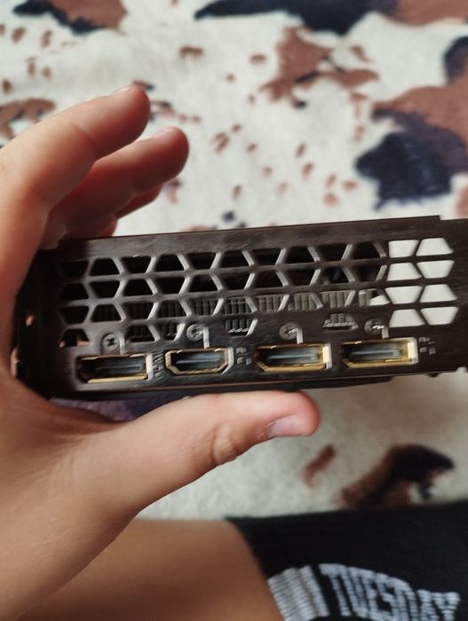 Dzień dobry mam do sprzedania kartę graficzną urzywaną GTX 1660