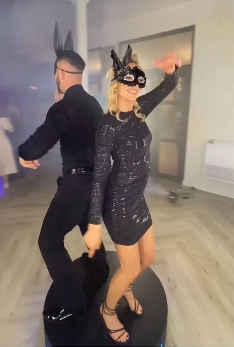 Fotobudka 360° Poznań | HIT imprez! Tik tok, Instagram, Reelsy