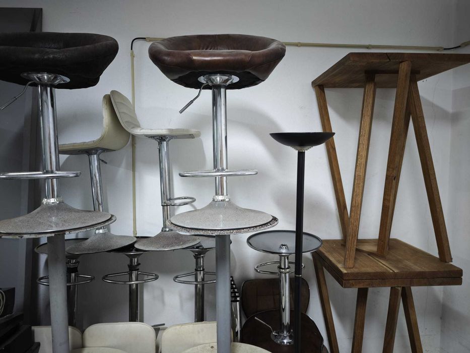 Conjunto de mesas e cadeiras para café / restaurante / esplanada / balcão