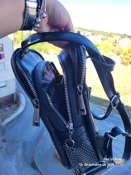 Mochila Anekke em bom estado