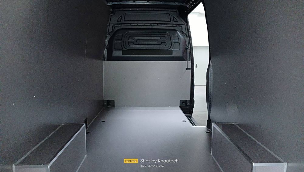 Mercedes Sprinter L3H2 Zabudowy samochodów dostawczych KNAUTECH