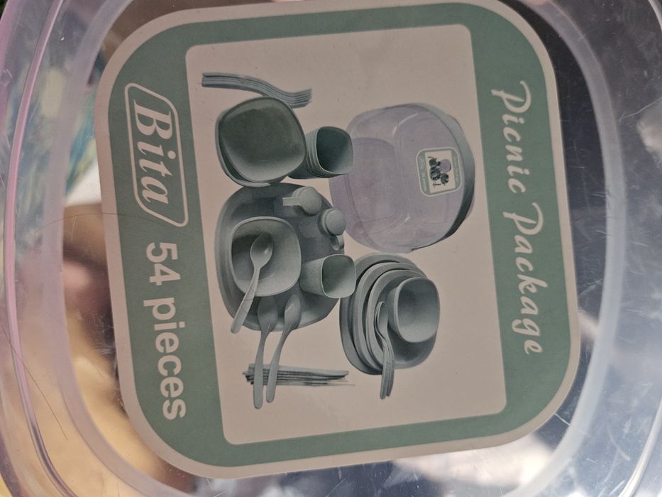 54 szt naczynia kempingowe talerze, miseczki, sztućce, zestaw obiadowy