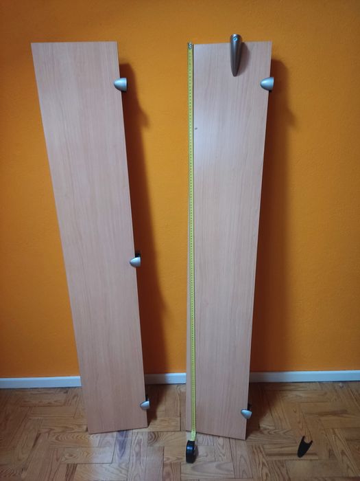 2 prateleiras de Madeira macica