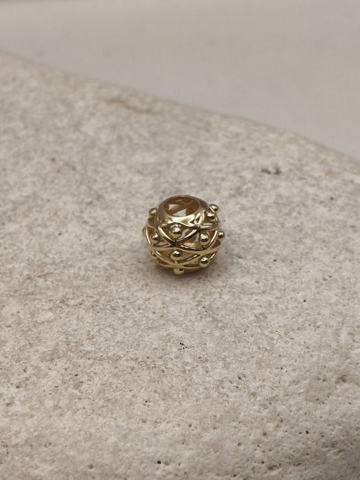 Złoty Charms do bransoletki modułowej