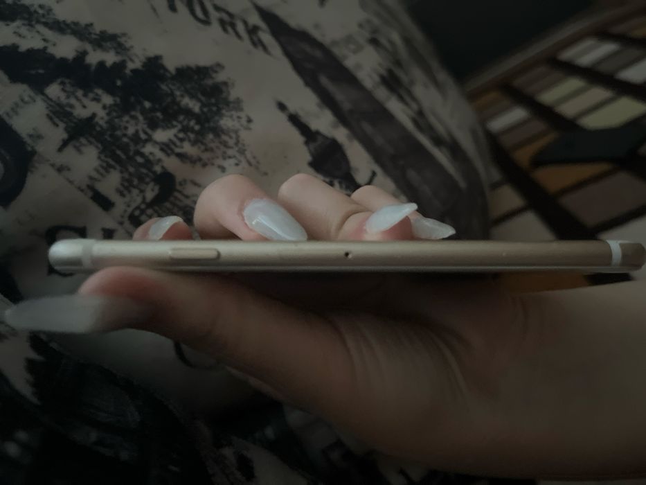 iPhone 6,на запчасти можно
