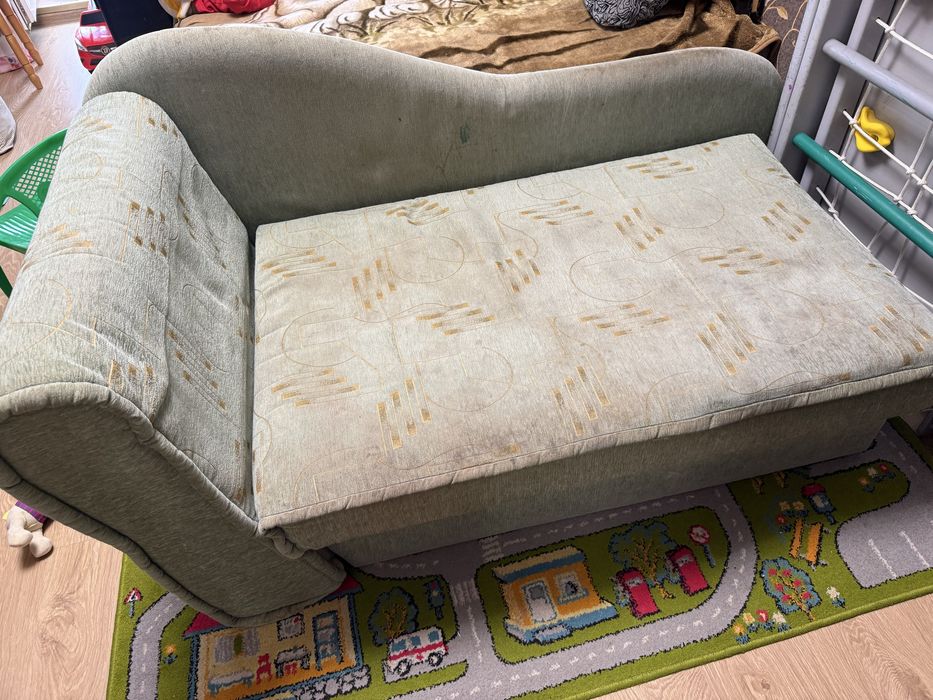 Диван малютка б у