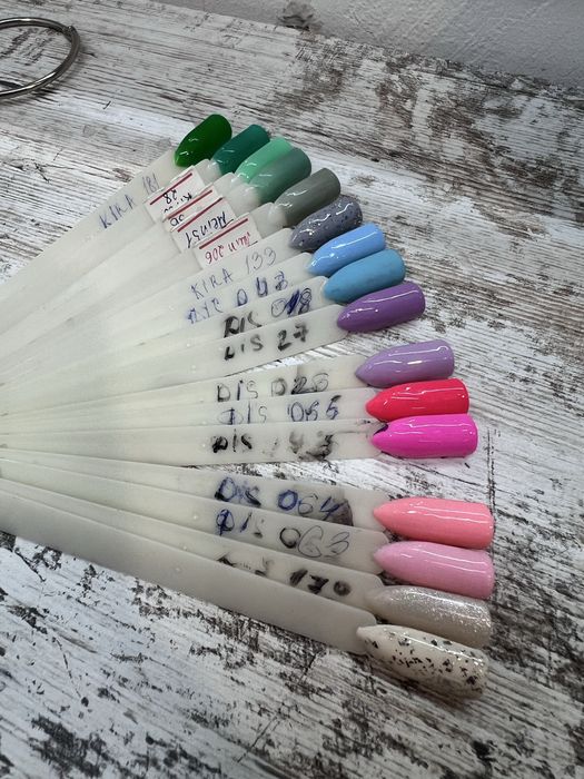 Палітра гель-лаків